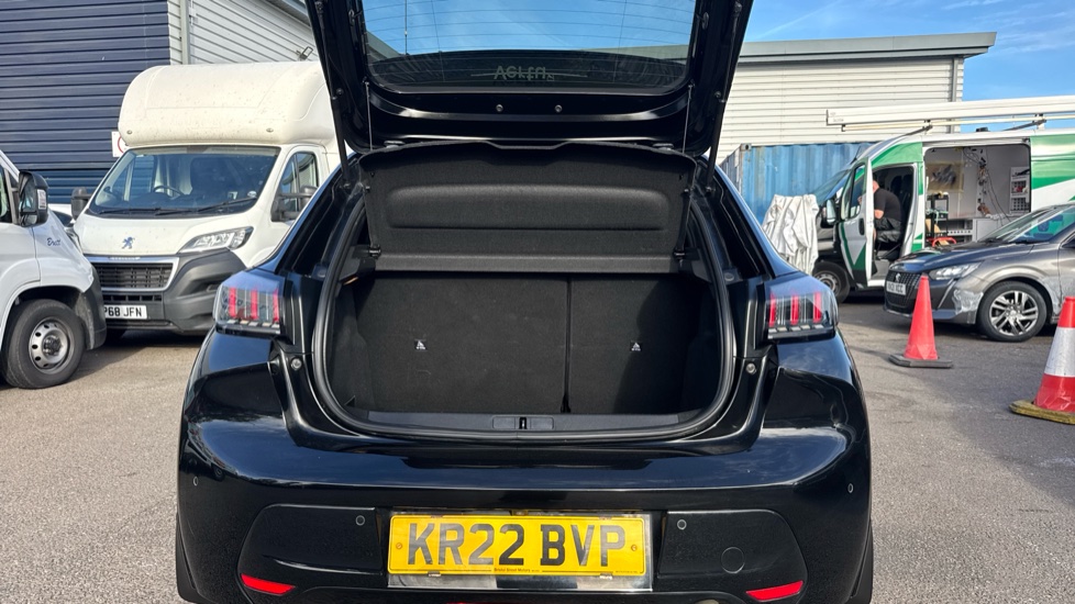 Peugeot 208 1.2 PureTech 100 GT Premium 5dr Petrol Hatchback - Image 4