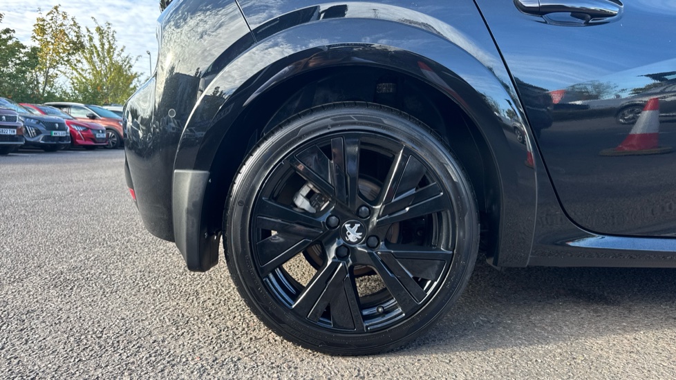 Peugeot 208 1.2 PureTech 100 GT Premium 5dr Petrol Hatchback - Image 7