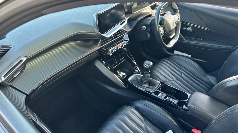 Peugeot 208 1.2 PureTech 100 GT Premium 5dr Petrol Hatchback - Image 9