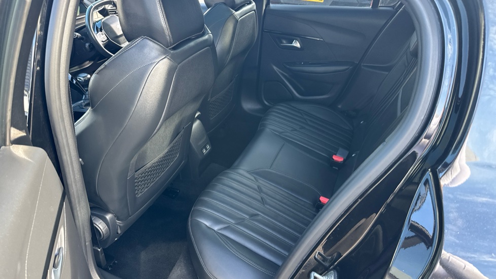 Peugeot 208 1.2 PureTech 100 GT Premium 5dr Petrol Hatchback - Image 16