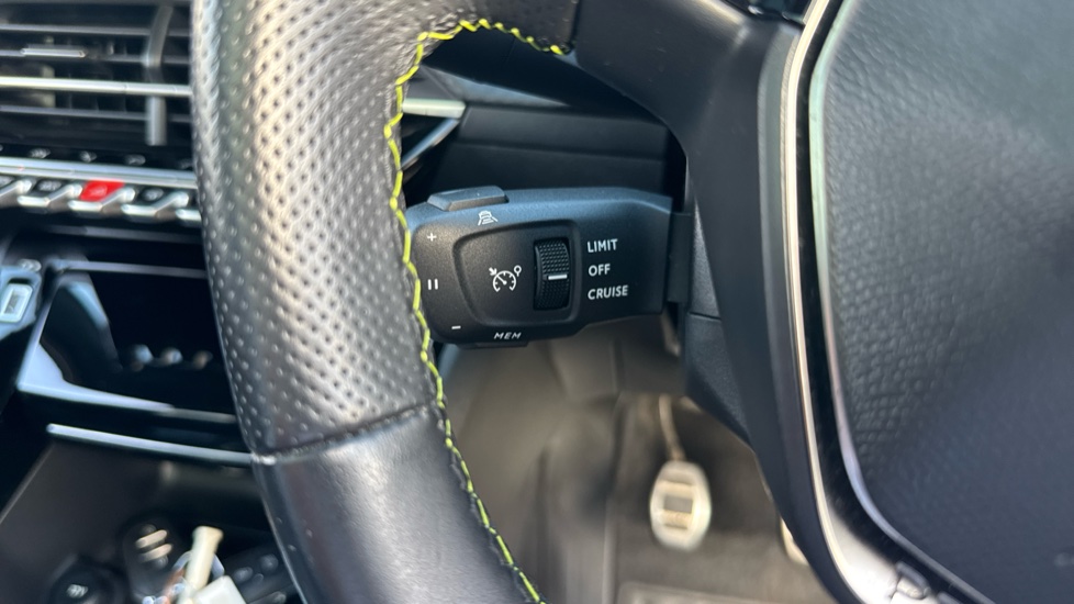 Peugeot 208 1.2 PureTech 100 GT Premium 5dr Petrol Hatchback - Image 34