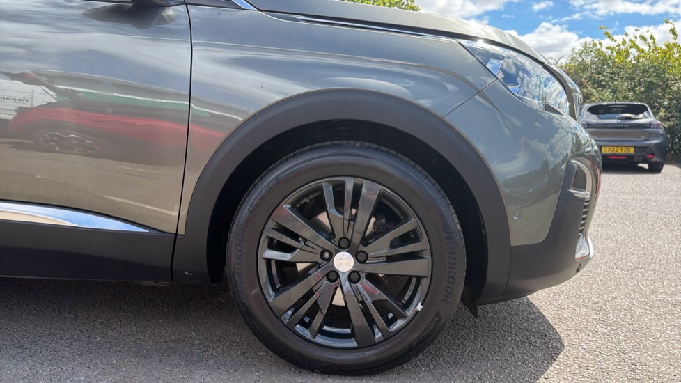 Peugeot 3008 1.2 PureTech Allure 5dr Petrol Estate - Image 13