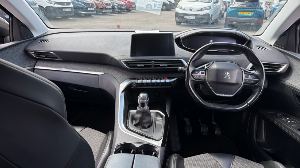 Peugeot 3008 1.2 PureTech Allure 5dr Petrol Estate - Image 15