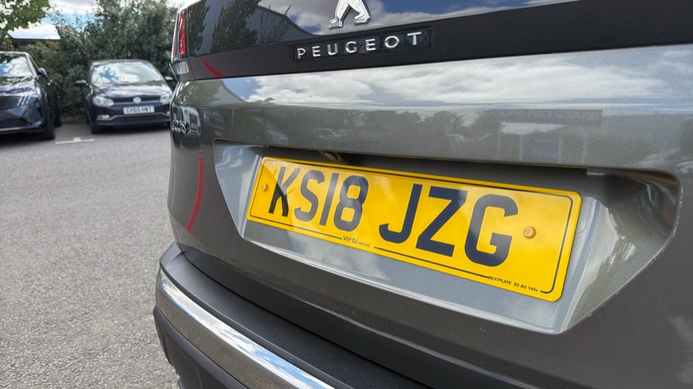 Peugeot 3008 1.2 PureTech Allure 5dr Petrol Estate - Image 7