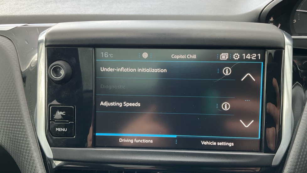 Peugeot 2008 1.2 PureTech 130 Allure Premium 5dr Petrol Estate - Image 28