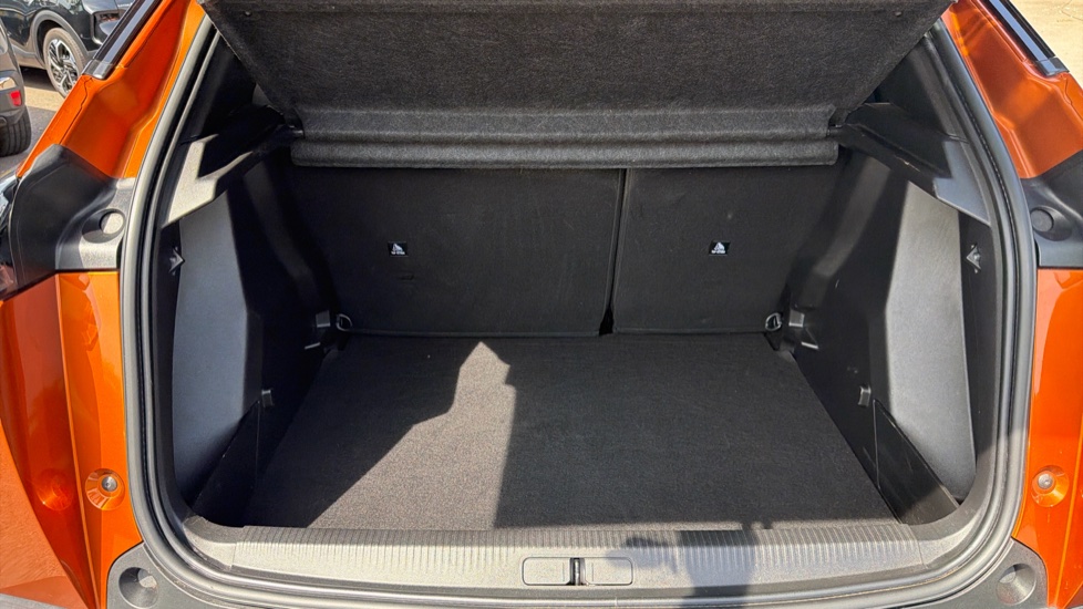 Peugeot 2008 1.2 PureTech Allure Premium+ 5dr Petrol Estate - Image 6