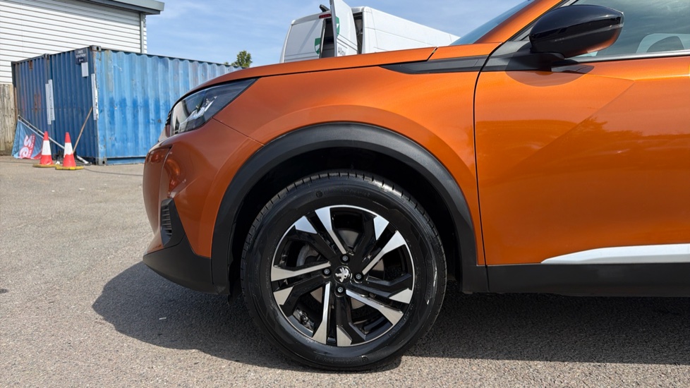 Peugeot 2008 1.2 PureTech Allure Premium+ 5dr Petrol Estate - Image 9