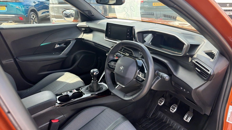 Peugeot 2008 1.2 PureTech Allure Premium+ 5dr Petrol Estate - Image 15