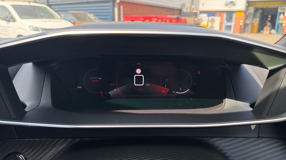 Peugeot 2008 1.2 PureTech Allure Premium+ 5dr Petrol Estate - Image 19