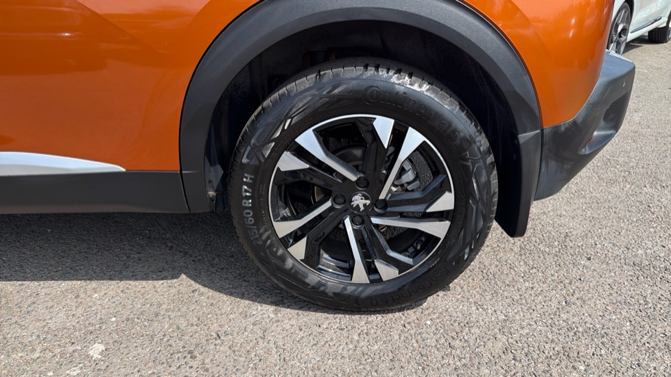 Peugeot 2008 1.2 PureTech Allure Premium+ 5dr Petrol Estate - Image 12