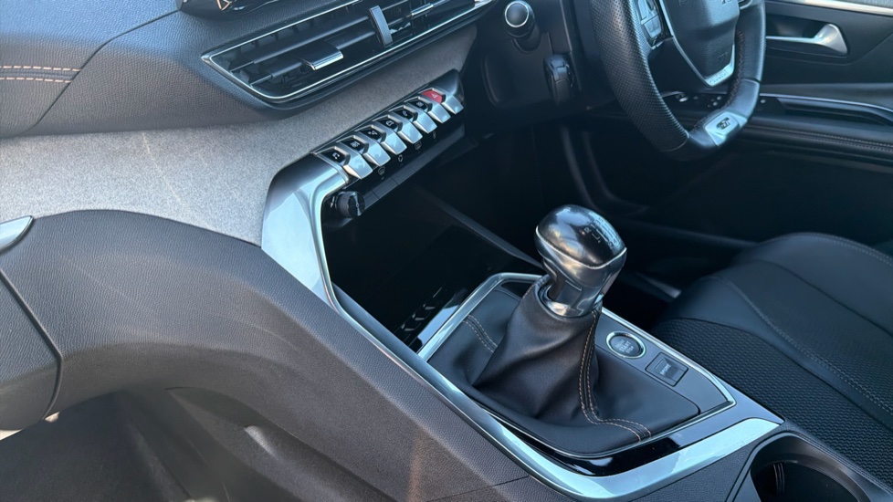Peugeot 3008 1.2 PureTech GT 5dr Petrol Estate - Image 19