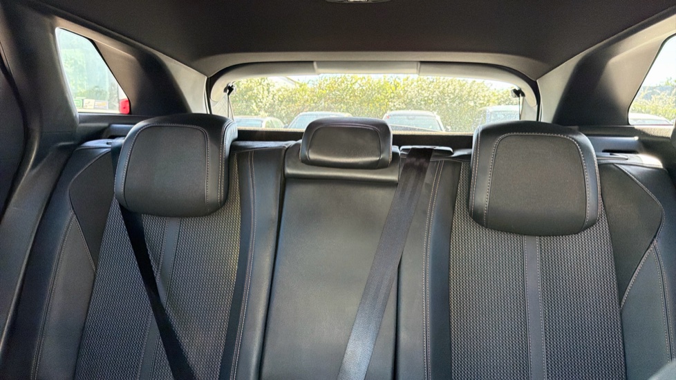 Peugeot 3008 1.2 PureTech GT 5dr Petrol Estate - Image 20