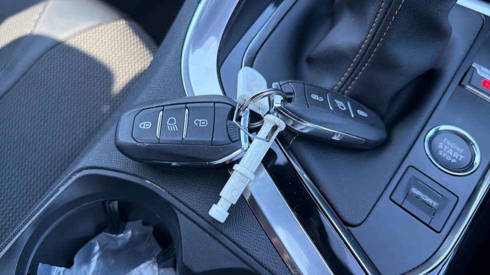 Peugeot 3008 1.2 PureTech GT 5dr Petrol Estate - Image 23