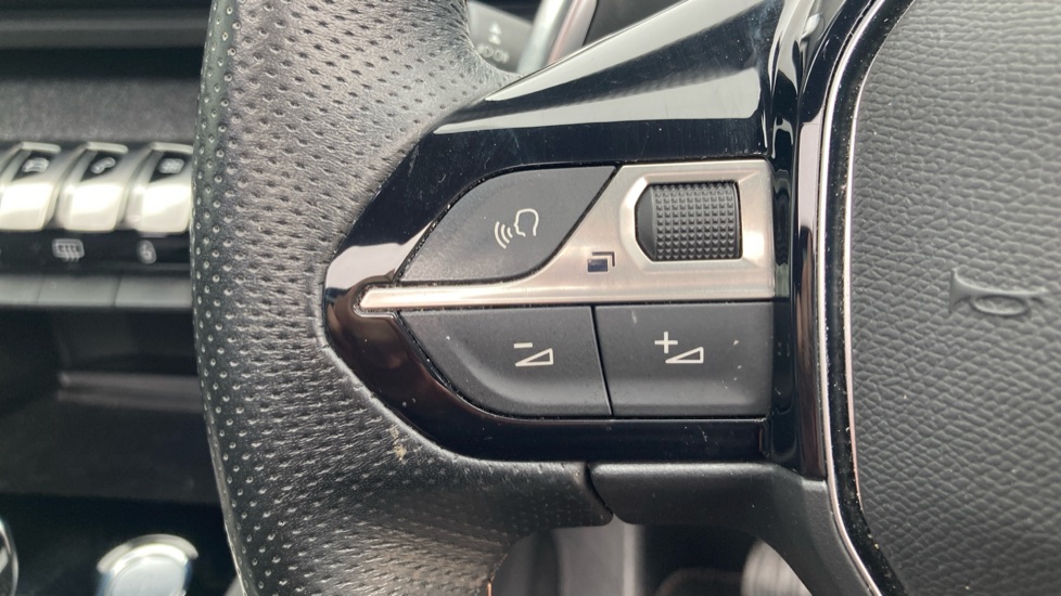 Peugeot 3008 2.0 BlueHDi 180 GT Line Premium 5dr EAT8 Diesel Estate - Image 18