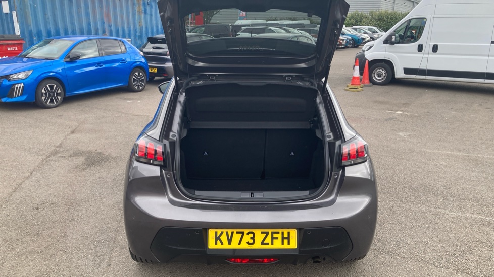 Peugeot 208 1.2 PureTech 100 Active Premium + 5dr Petrol Hatchback - Image 6