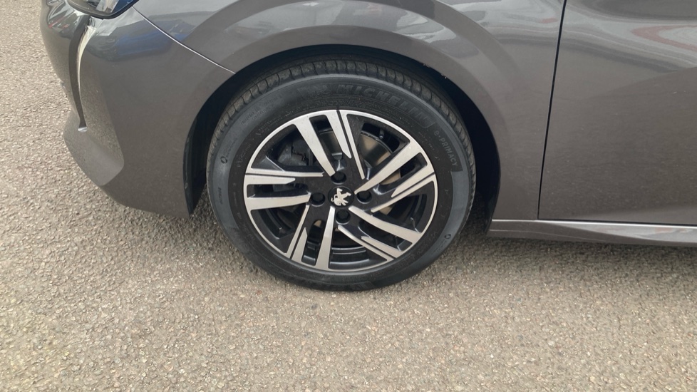 Peugeot 208 1.2 PureTech 100 Active Premium + 5dr Petrol Hatchback - Image 10