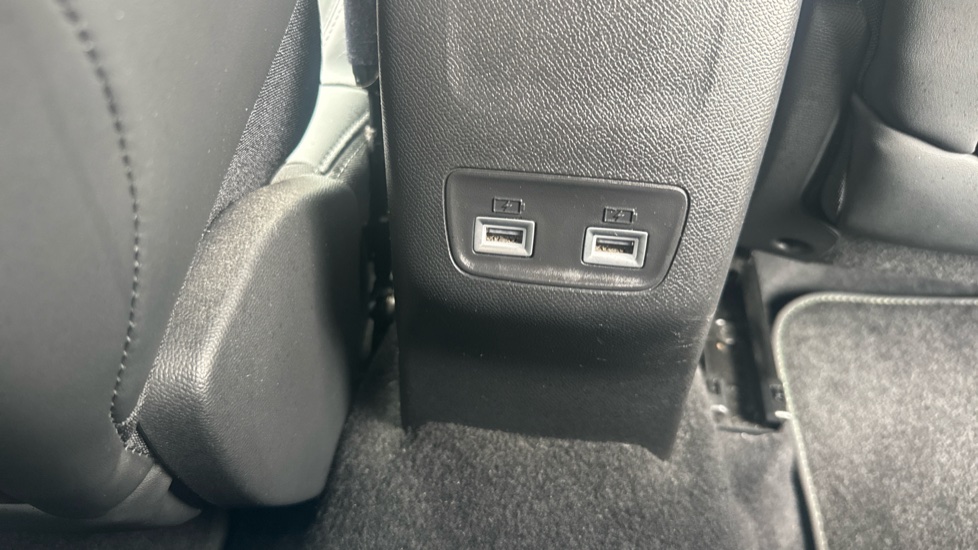 Peugeot 2008 1.2 PureTech 130 GT 5dr EAT8 Petrol Estate - Image 39