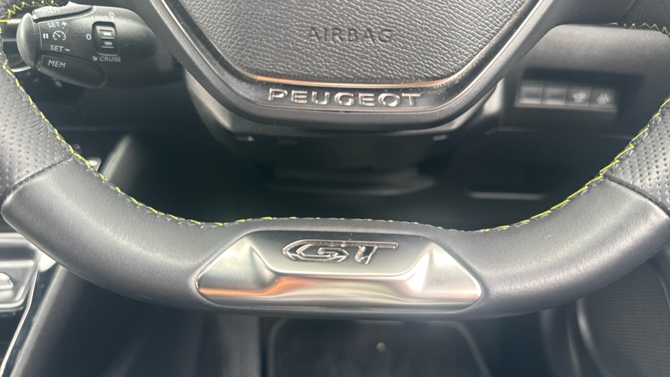 Peugeot 2008 1.2 PureTech 130 GT 5dr EAT8 Petrol Estate - Image 21