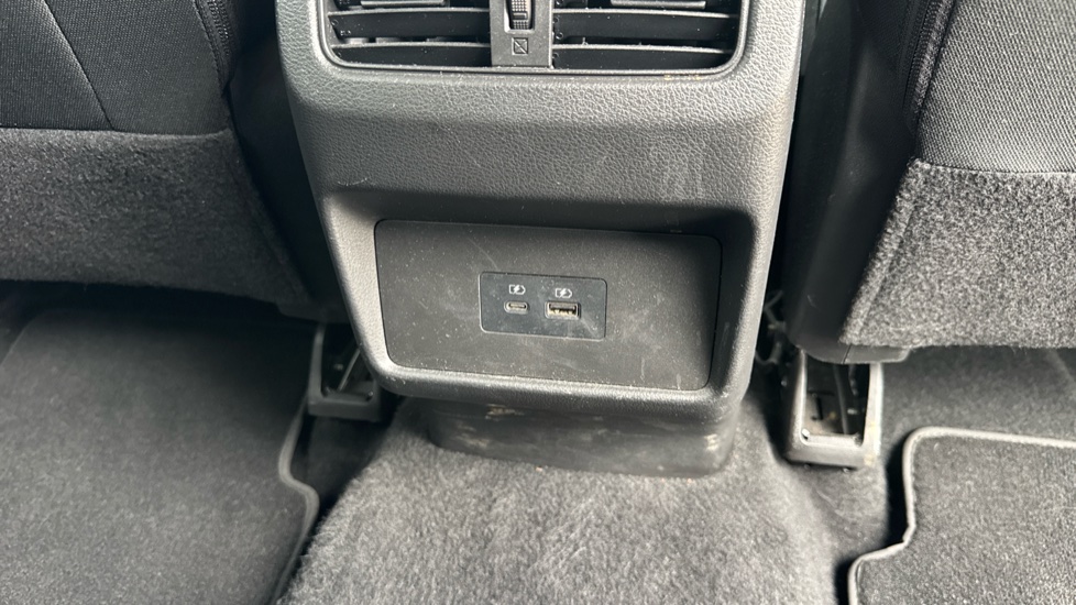 Nissan X-Trail 1.5 E-Power E-4orce 213 N-Connecta 5dr Auto Hybrid Station Wagon - Image 29