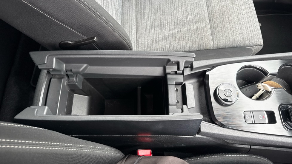 Nissan X-Trail 1.5 E-Power E-4orce 213 N-Connecta 5dr Auto Hybrid Station Wagon - Image 31