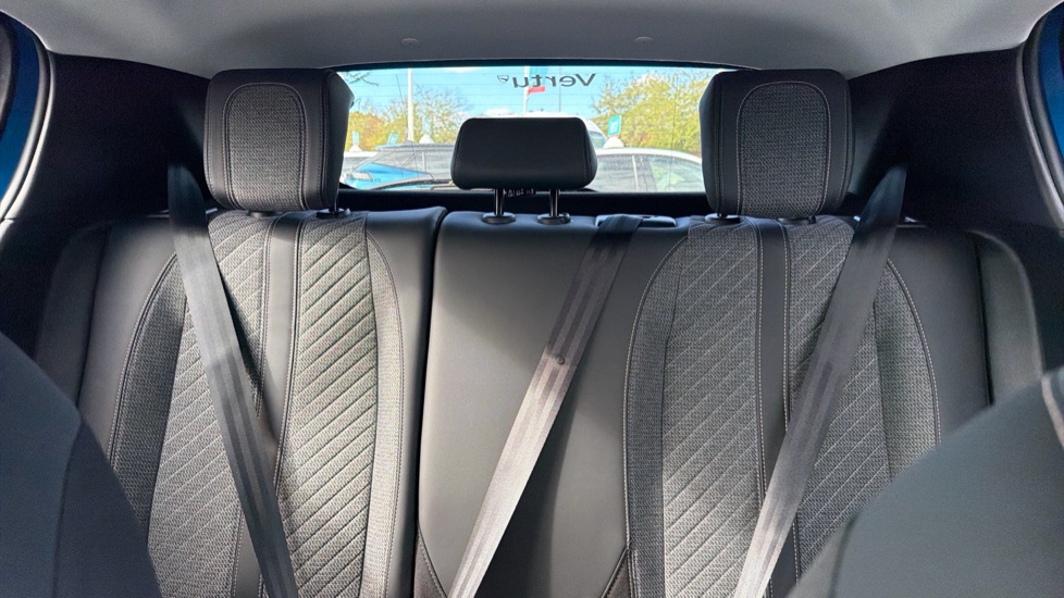 Peugeot 208 1.2 PureTech 100 Allure 5dr Petrol Hatchback - Image 15