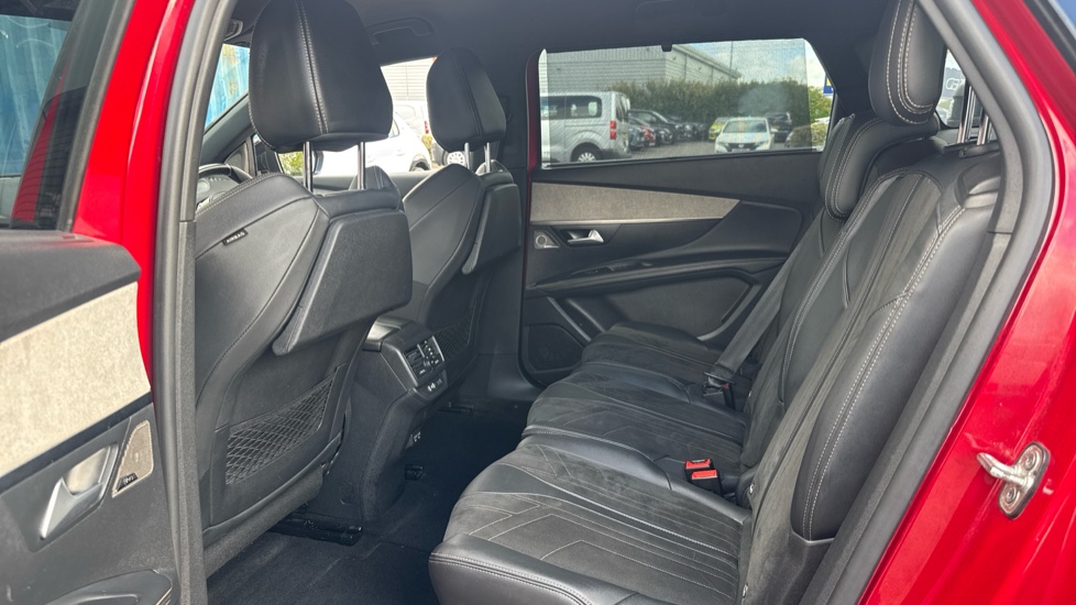 Peugeot 5008 1.2 PureTech GT Premium 5dr EAT8 Petrol Estate - Image 33