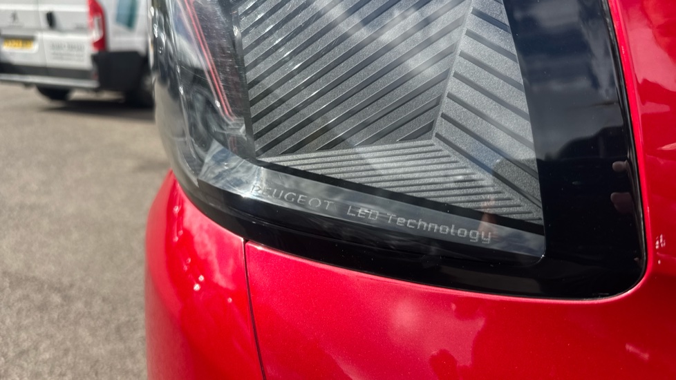 Peugeot 5008 1.2 PureTech GT Premium 5dr EAT8 Petrol Estate - Image 9
