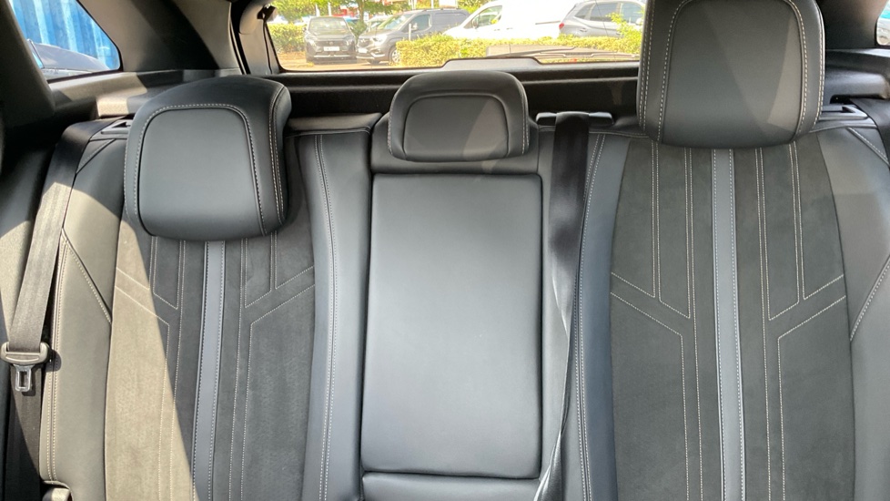Peugeot 3008 1.2 PureTech GT 5dr Petrol Estate - Image 31