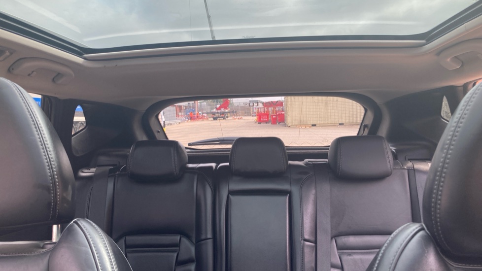 Nissan Qashqai 1.3 DiG-T 160 [157] N-Motion 5dr DCT Petrol Hatchback - Image 27