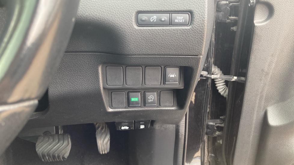 Nissan Qashqai 1.3 DiG-T 160 [157] N-Motion 5dr DCT Petrol Hatchback - Image 37