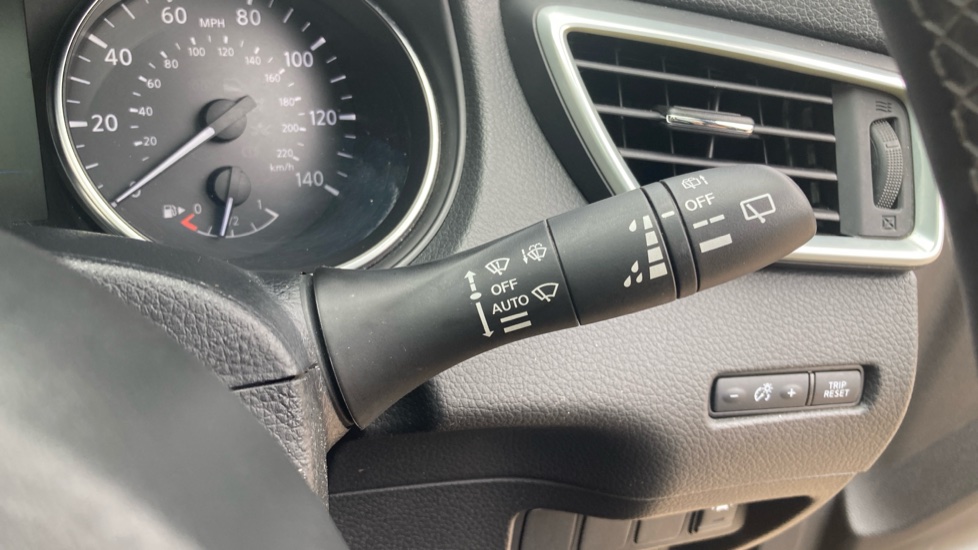 Nissan Qashqai 1.3 DiG-T 160 [157] N-Motion 5dr DCT Petrol Hatchback - Image 20