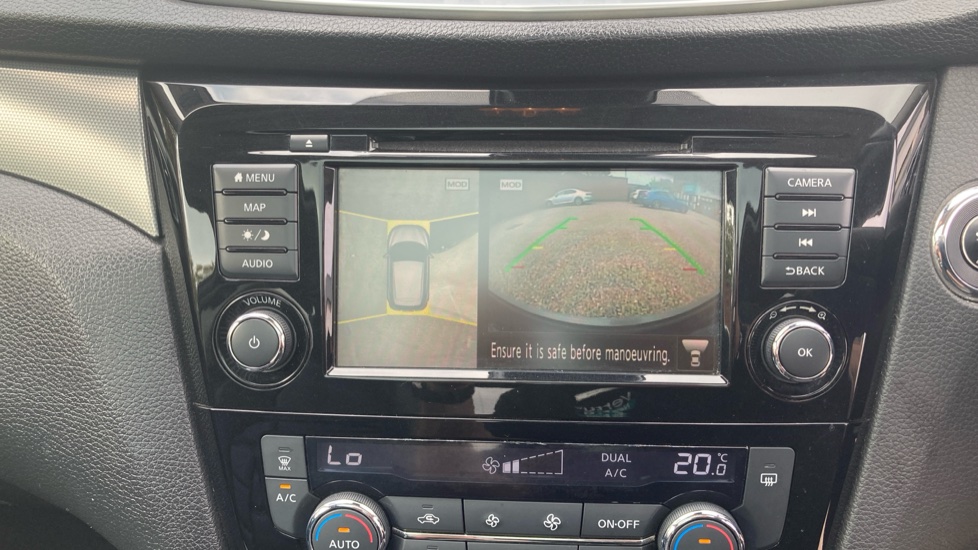 Nissan Qashqai 1.3 DiG-T 160 [157] N-Motion 5dr DCT Petrol Hatchback - Image 23