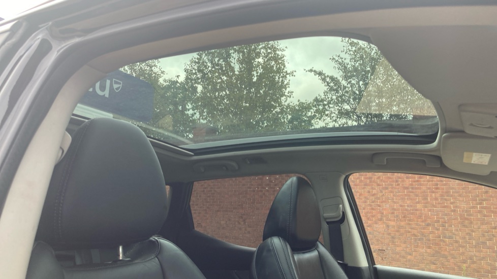Nissan Qashqai 1.3 DiG-T 160 [157] N-Motion 5dr DCT Petrol Hatchback - Image 28
