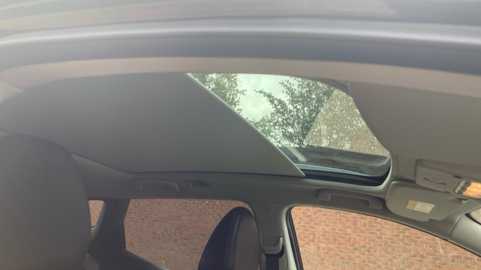 Nissan Qashqai 1.3 DiG-T 160 [157] N-Motion 5dr DCT Petrol Hatchback - Image 29