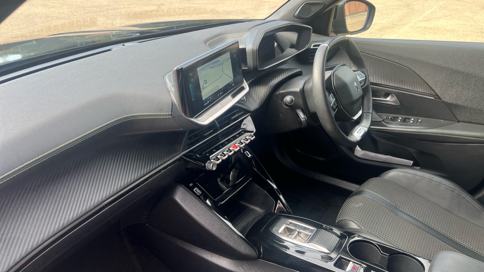 Peugeot 2008 100kW GT 50kWh 5dr Auto Electric Estate - Image 12
