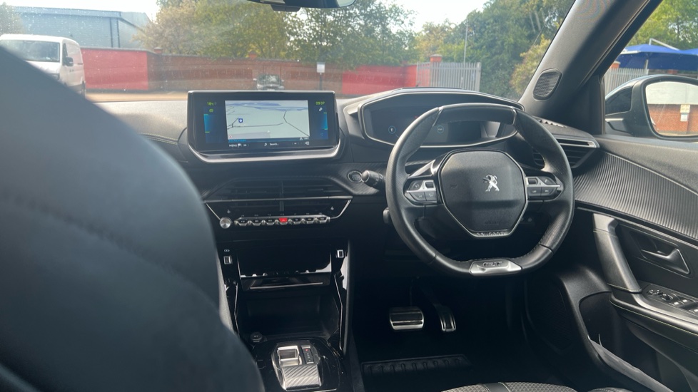 Peugeot 2008 100kW GT 50kWh 5dr Auto Electric Estate - Image 13