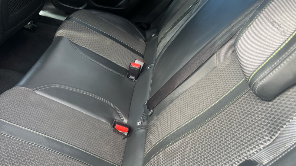 Peugeot 2008 100kW GT 50kWh 5dr Auto Electric Estate - Image 32