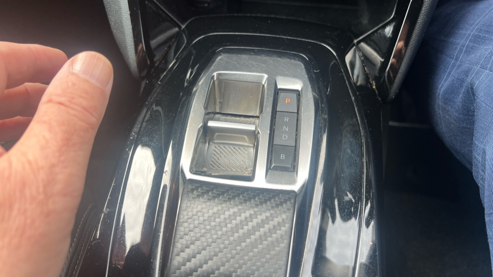 Peugeot 2008 100kW GT 50kWh 5dr Auto Electric Estate - Image 40