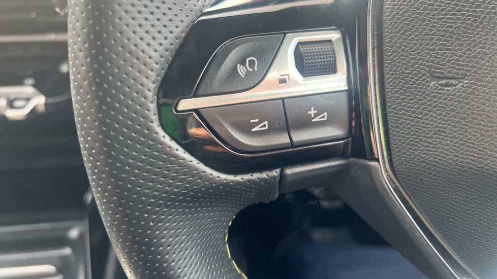Peugeot 2008 100kW GT 50kWh 5dr Auto Electric Estate - Image 16