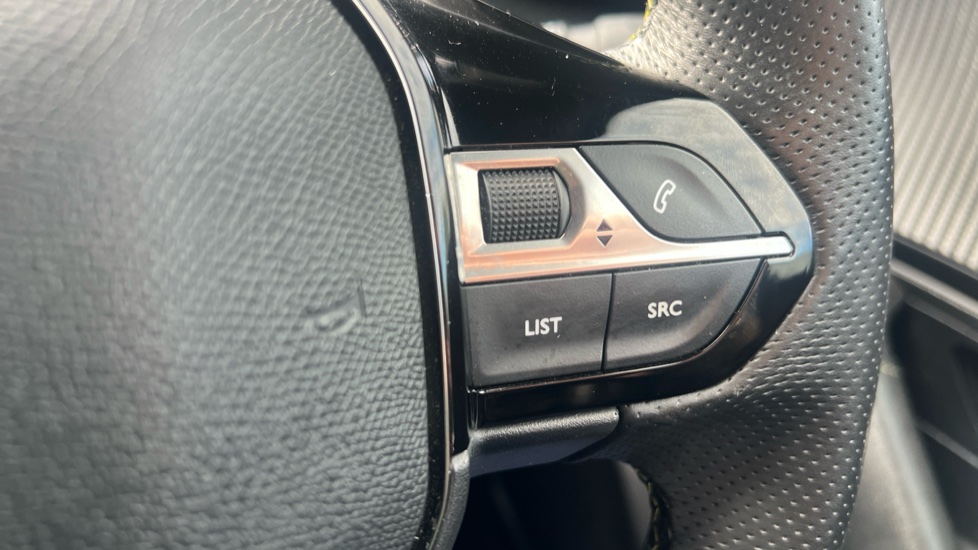 Peugeot 2008 100kW GT 50kWh 5dr Auto Electric Estate - Image 17