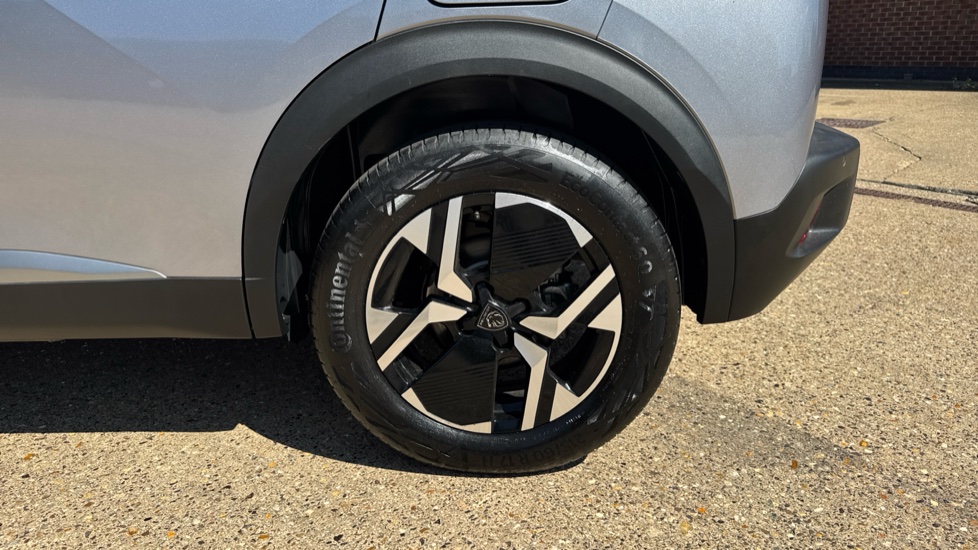 Peugeot 2008 100kW Allure 50kWh 5dr Auto Electric Estate - Image 11