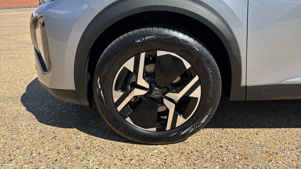 Peugeot 2008 100kW Allure 50kWh 5dr Auto Electric Estate - Image 12