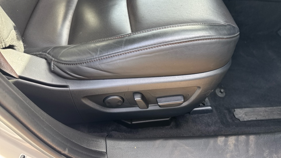 Mazda CX-30 2.5 e-Skyactiv G MHEV [140] Takumi 5dr Auto Petrol Hatchback - Image 27
