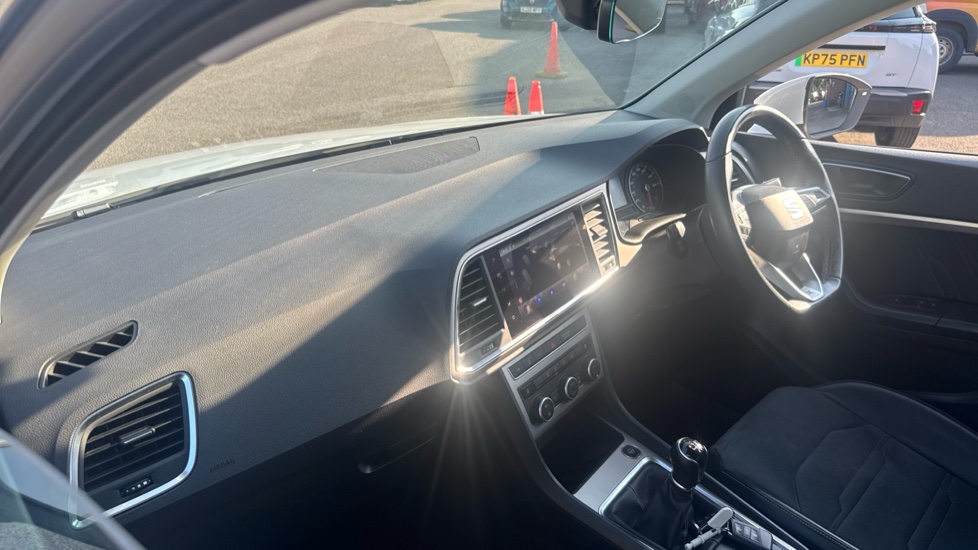 SEAT Ateca 1.5 TSI EVO Xperience 5dr Petrol Estate - Image 13