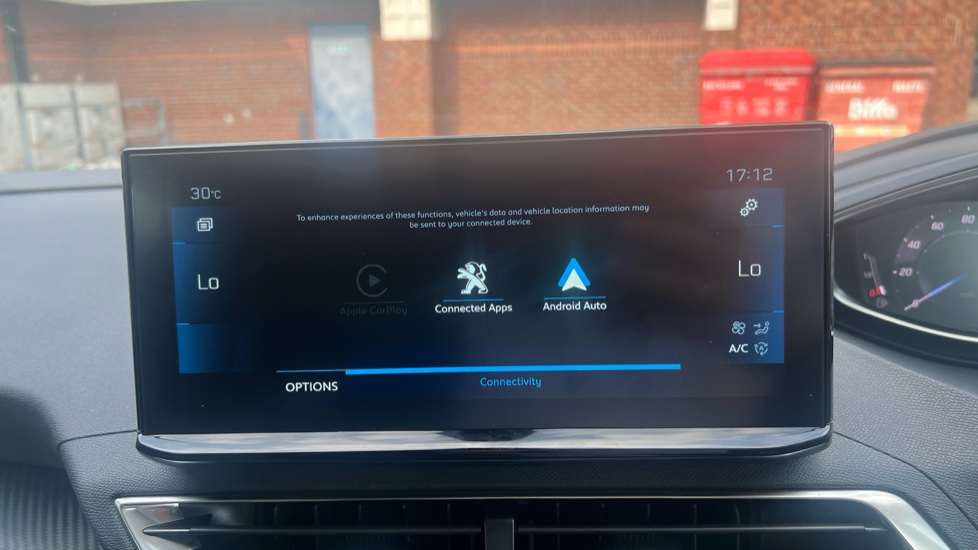 Peugeot 3008 1.2 PureTech Allure 5dr EAT8 Petrol Estate - Image 39