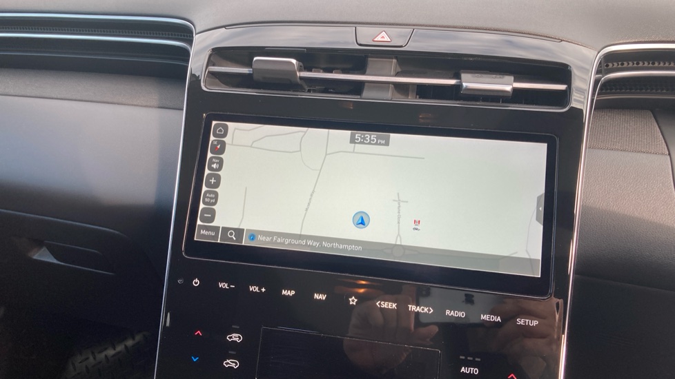 Hyundai TUCSON 1.6 TGDi 48V MHD SE Connect 5dr 2WD DCT Petrol Estate - Image 24