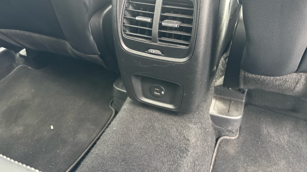 Ford Kuga 1.5 EcoBlue Titanium Edition 5dr Diesel Estate - Image 28