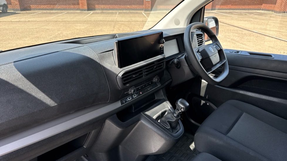 Peugeot Expert L1 Diesel 1.5 BlueHDi 120 Professional Van - Image 10