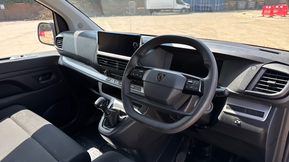 Peugeot Expert L1 Diesel 1.5 BlueHDi 120 Professional Van - Image 12