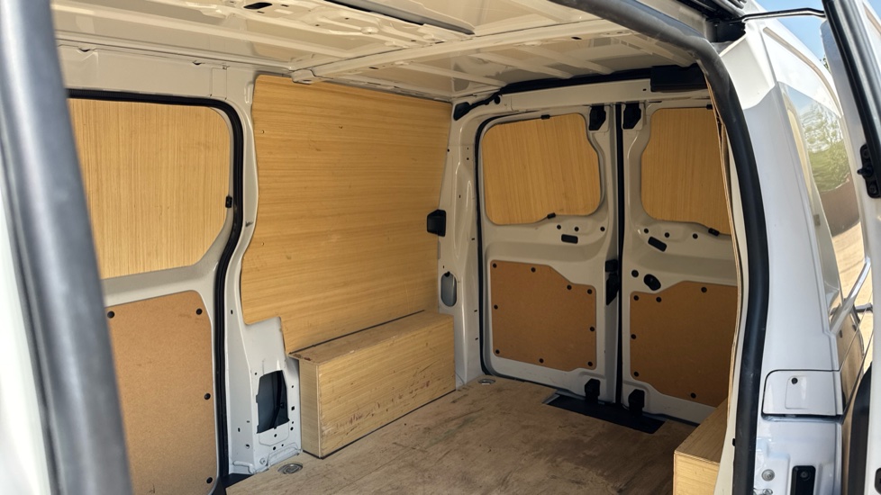 Peugeot Expert L1 Diesel 1.5 BlueHDi 120 Professional Van - Image 8